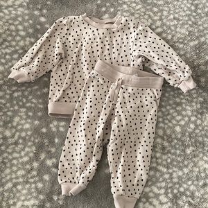 H&M sweatshirt and jogger set. Size 9-12 months.